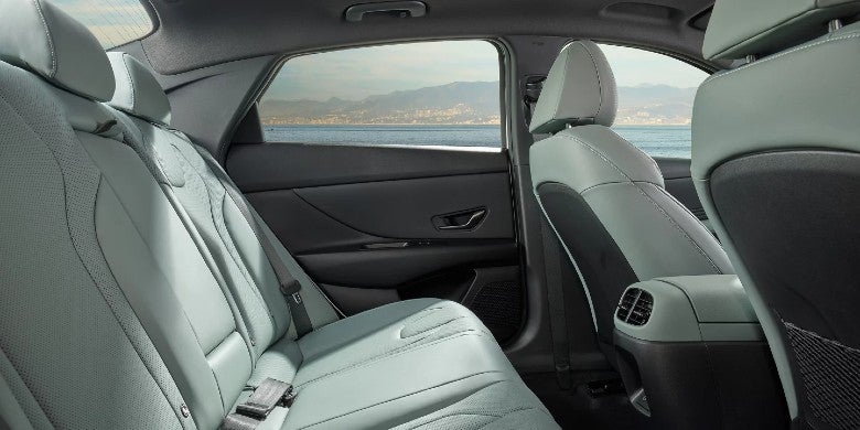 2024 Hyundai Elantra interior